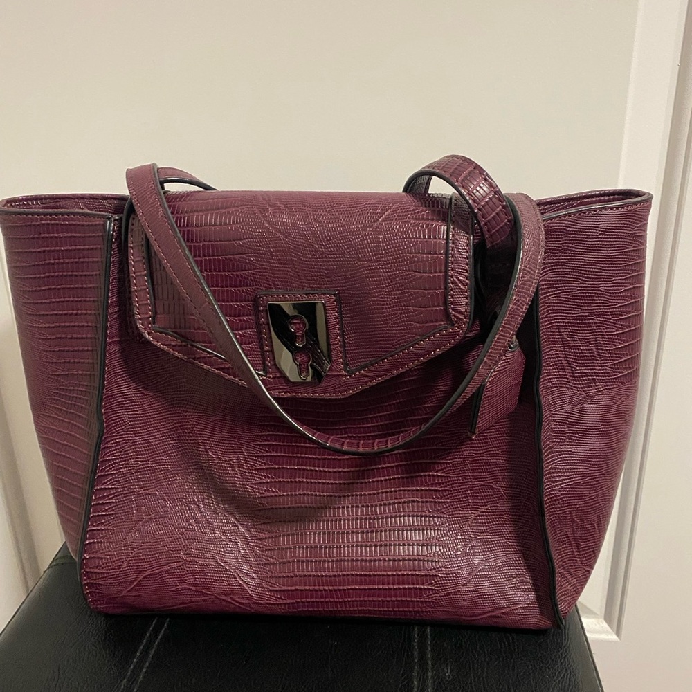 Purple tote bag
